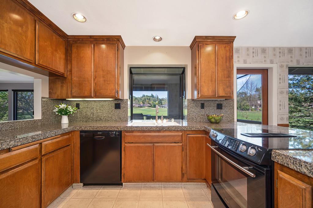 6911 Pescado Circle Rancho Murieta, CA 95683 - Photo 13 of 64