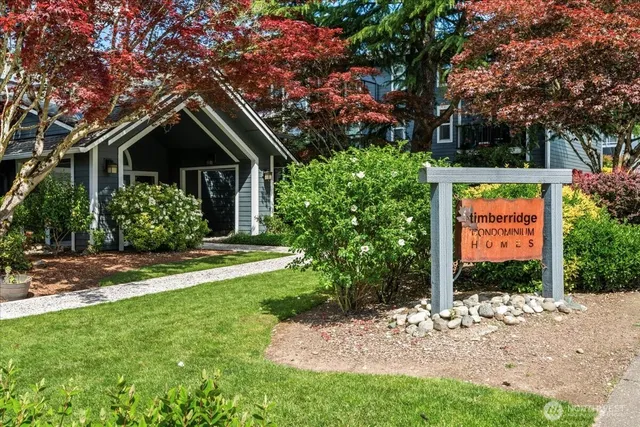 $319,000 | 14206 Northeast 181st Place, Unit L102, Woodinville, WA 98072