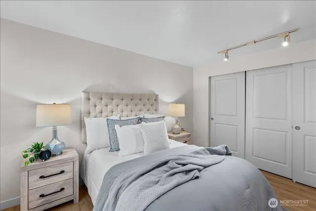 $319,000 | 14206 Northeast 181st Place, Unit L102, Woodinville, WA 98072