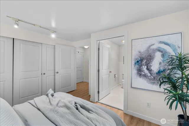 $319,000 | 14206 Northeast 181st Place, Unit L102, Woodinville, WA 98072