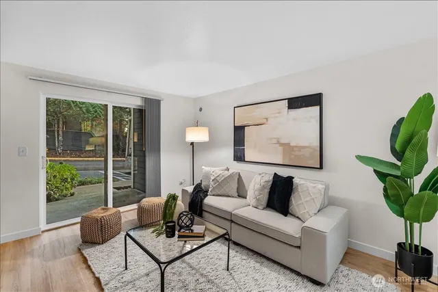 $319,000 | 14206 Northeast 181st Place, Unit L102, Woodinville, WA 98072