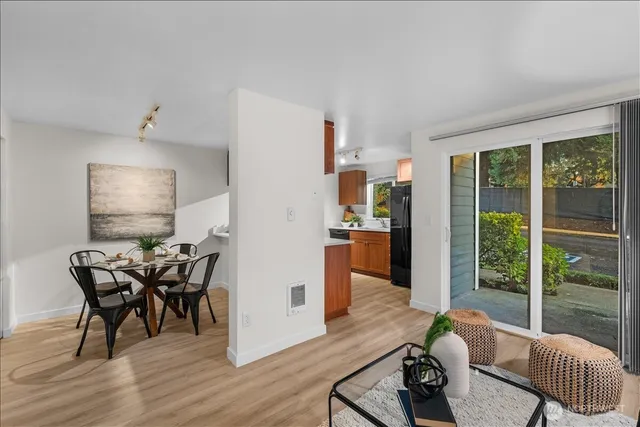 $319,000 | 14206 Northeast 181st Place, Unit L102, Woodinville, WA 98072