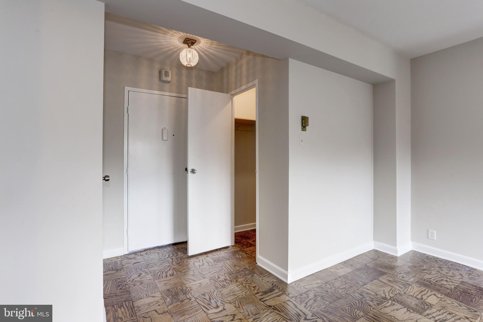 4201 Cathedral Avenue Northwest, Unit 916W Washington, DC 20016 - Photo 12 of 27