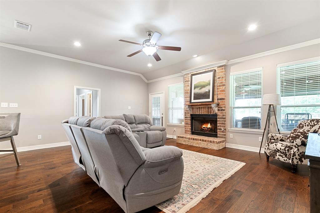 8000 Rodeo Drive Denton, TX 76208 - Photo 7 of 40