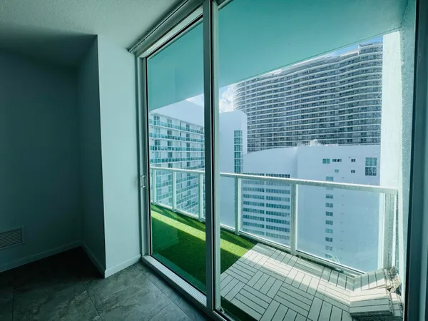 an empty room with an entryway