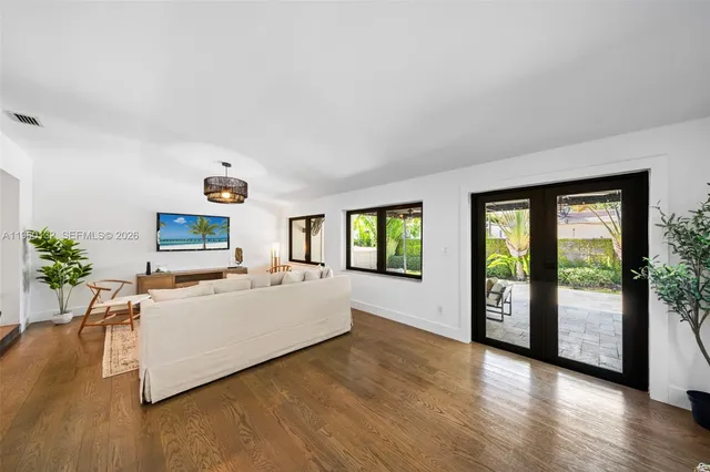 $1,495,000 | 1970 Southwest 32nd Place, Miami, FL 33145