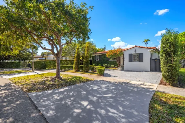 $1,495,000 | 1970 Southwest 32nd Place, Miami, FL 33145