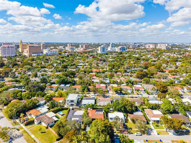 $1,495,000 | 1970 Southwest 32nd Place, Miami, FL 33145