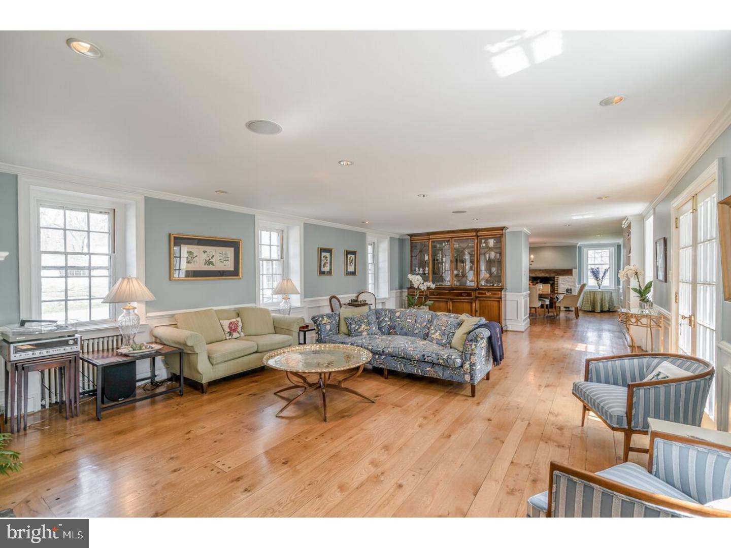 6029 Joshua Road Fort Washington, PA 19034 - Photo 6 of 22 Living Room
