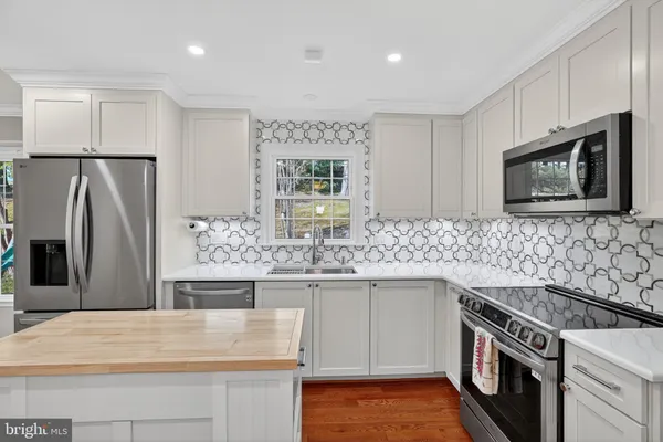 $609,999 | 24004 Desert Wine Court, Damascus, MD 20872