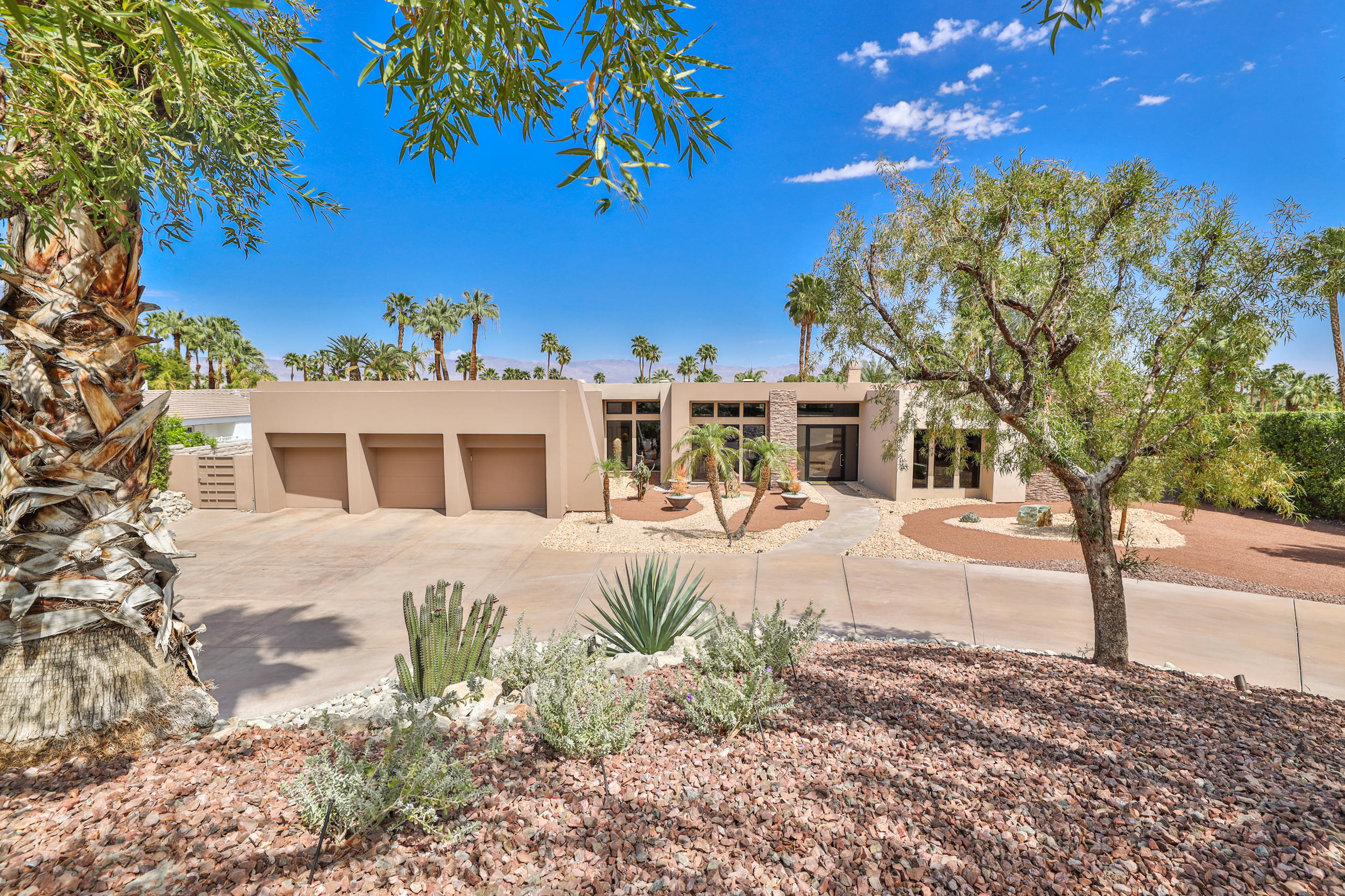 70576 Placerville Road Rancho Mirage, CA 92270 - Photo 3 of 67 2Z7A8580