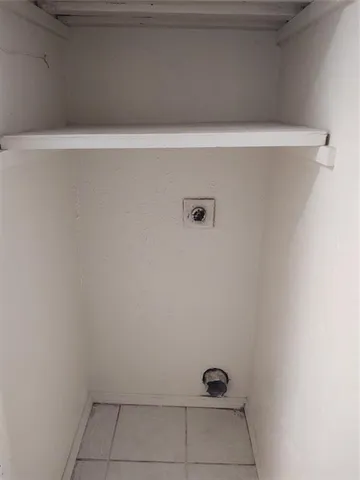 a view of utility room