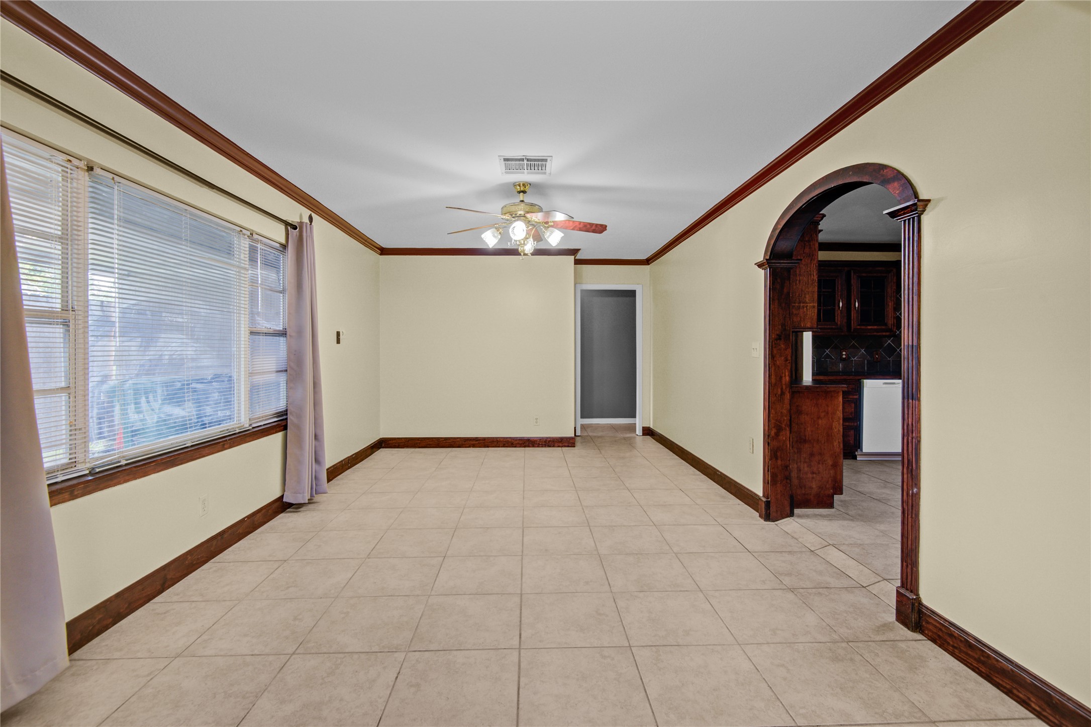 8565 Ridgepoint Drive Houston, TX 77055 - Photo 8 of 43