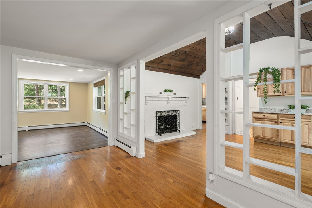 180 Leigh Road Cumberland, RI 02864 - Photo 13 of 33