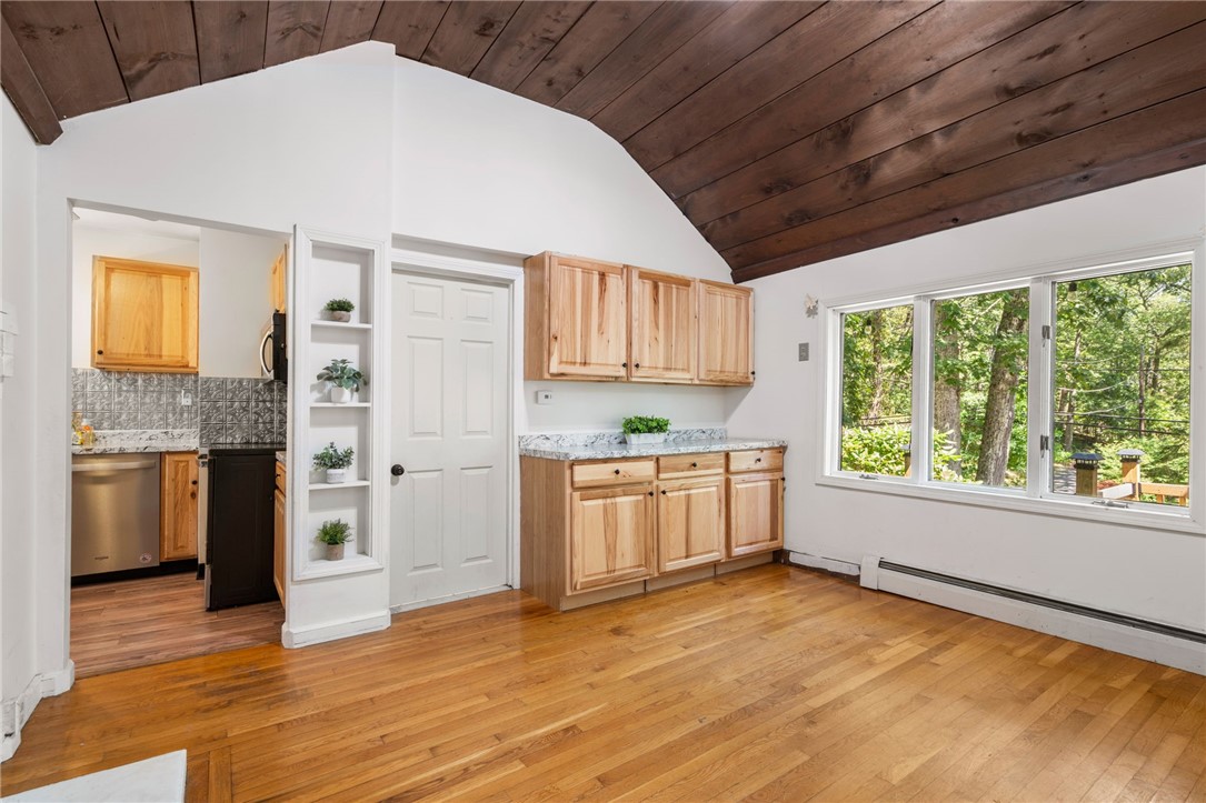 180 Leigh Road Cumberland, RI 02864 - Photo 4 of 33