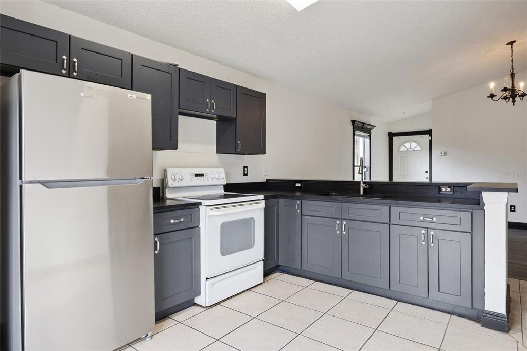 1623 Ridge Pointe Drive Orlando, FL 32808 - Photo 7 of 15