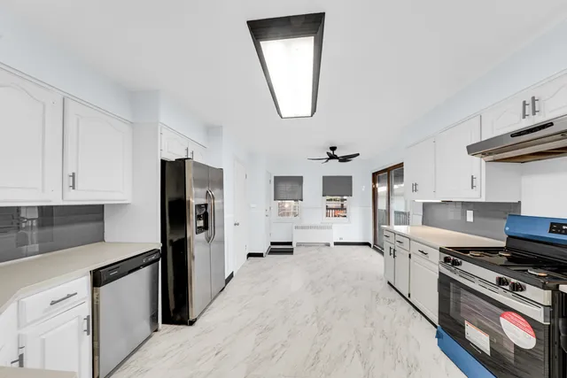 $2,800 | 8709 Callie Avenue, Morton Grove, IL 60053