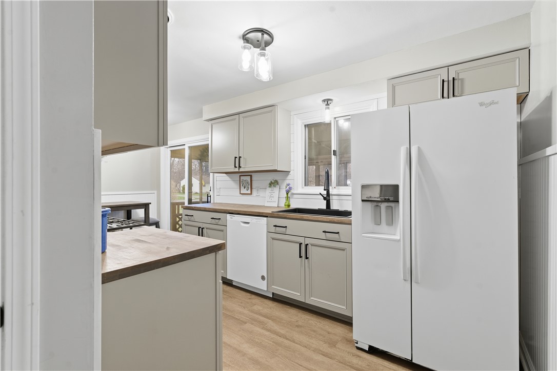 510 Klem Road Webster, NY 14580 - Photo 4 of 23