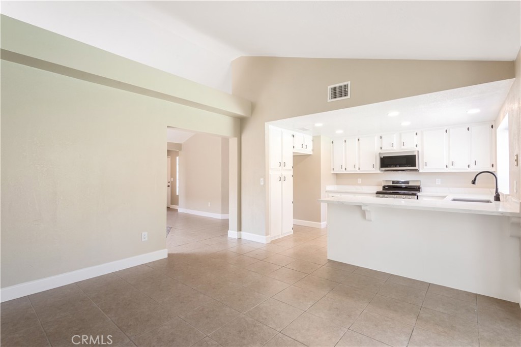 4185 Lodi Place Riverside, CA 92505 - Photo 9 of 40