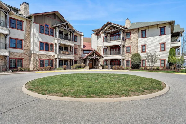 $549,000 | 5452 The Peaks Drive, Unit 205, Roanoke, VA 24018