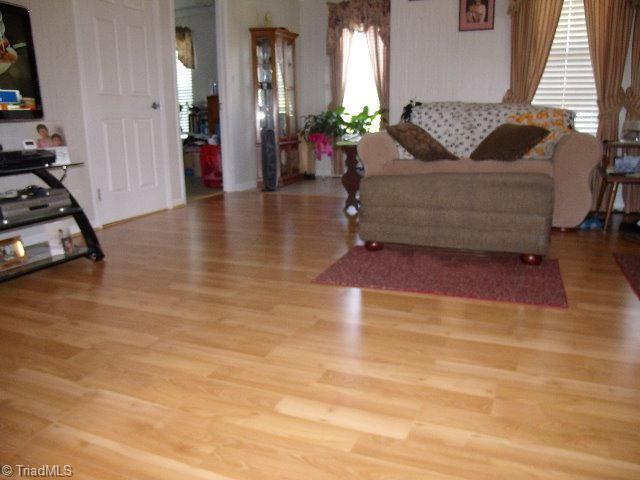 4405 Hurt Road Jonesville, NC 28642 - Photo 2 of 11 Living room & foyer