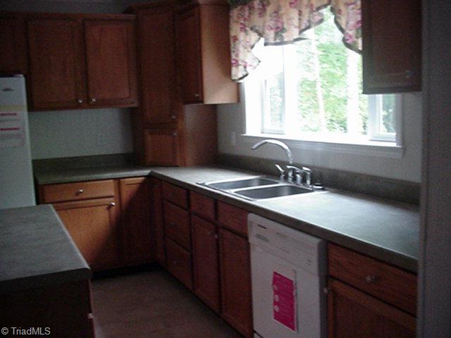 4405 Hurt Road Jonesville, NC 28642 - Photo 3 of 11 Kitchen sink area