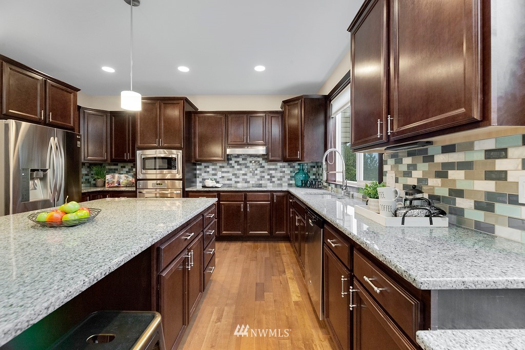 19033 4th Drive Southeast Bothell, WA 98012 - Photo 11 of 30 Gallery Image 11