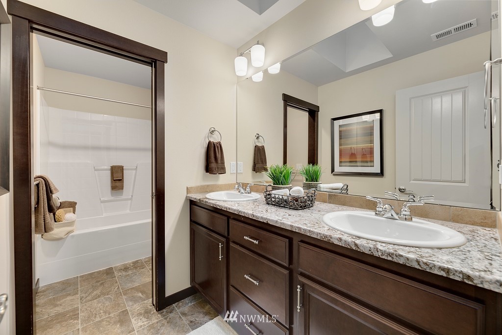 19033 4th Drive Southeast Bothell, WA 98012 - Photo 19 of 30 Gallery Image 19