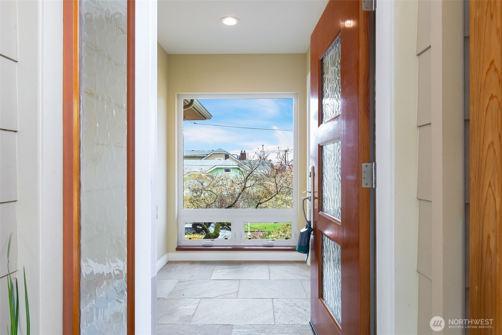 103 North 75th Street Seattle, WA 98103 - Photo 8 of 39 Gallery Image 8