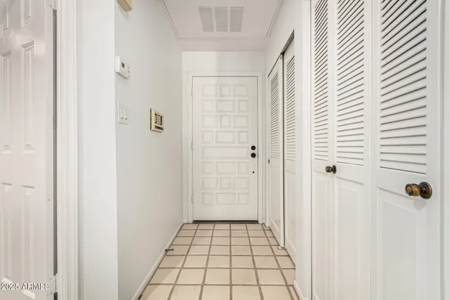 $389,000 | 5200 South Lakeshore Drive, Unit 206, Tempe, AZ 85283