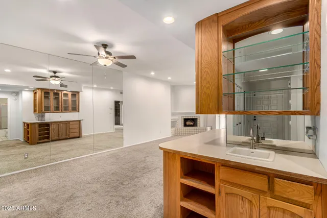 $389,000 | 5200 South Lakeshore Drive, Unit 206, Tempe, AZ 85283