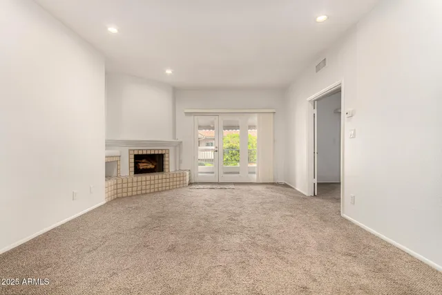 $389,000 | 5200 South Lakeshore Drive, Unit 206, Tempe, AZ 85283