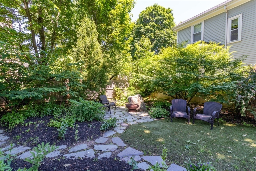 40 Ivory Street Boston, MA 02132 - Photo 25 of 28