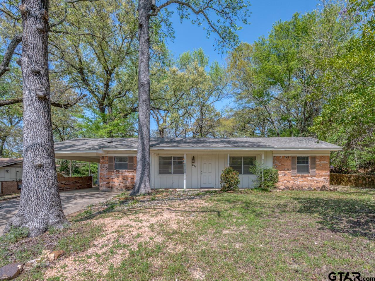 2722 McDonald Road Tyler, TX 75701 - Photo 1 of 28 front view of a house with a yard