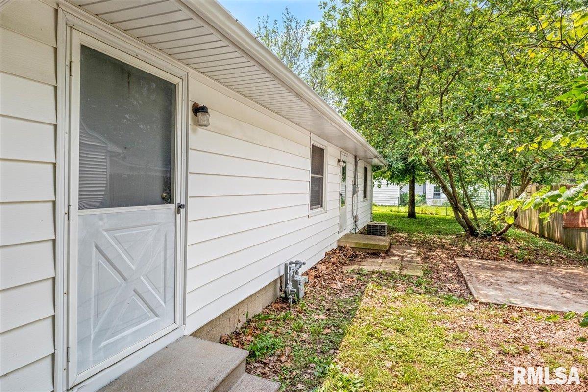 321 Parkview Drive Rochester, IL 62563 - Photo 21 of 23