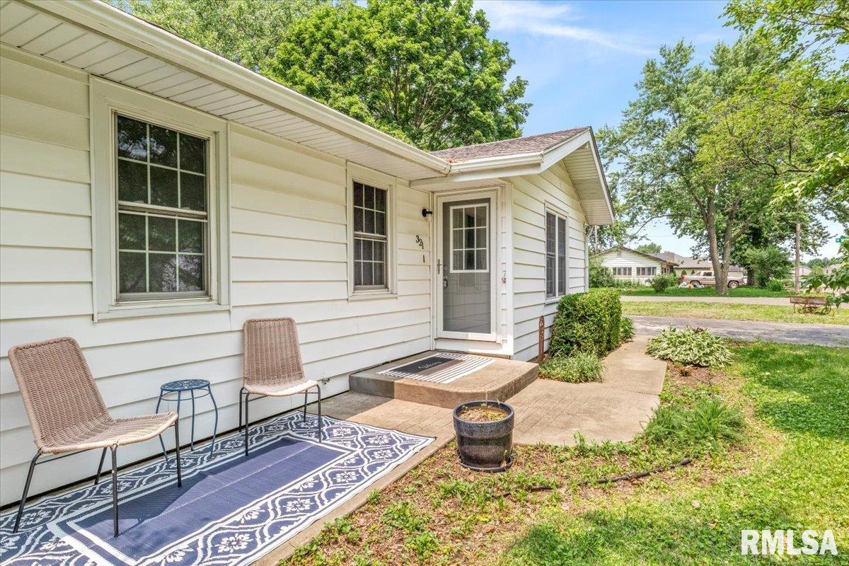 321 Parkview Drive Rochester, IL 62563 - Photo 3 of 23