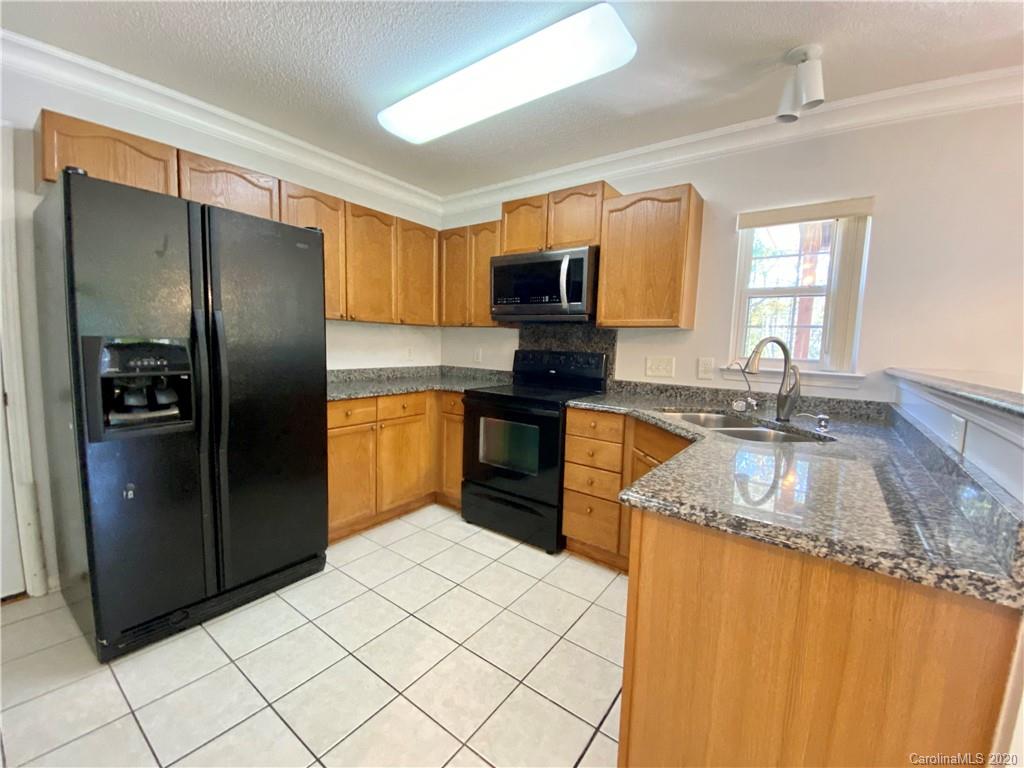 3517 Nevin Brook Road Charlotte, NC 28269 - Photo 11 of 18 Gallery Image 11