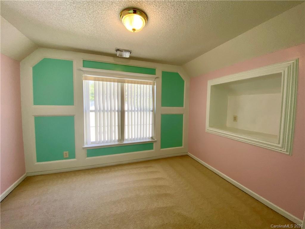 3517 Nevin Brook Road Charlotte, NC 28269 - Photo 13 of 18 Gallery Image 13