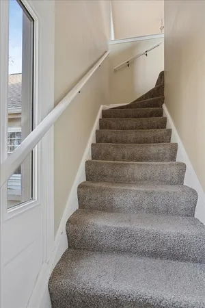 $195,000 | 227 Elkhorn Court, Unit D, Bolingbrook, IL 60440