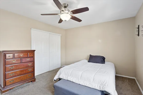 $195,000 | 227 Elkhorn Court, Unit D, Bolingbrook, IL 60440