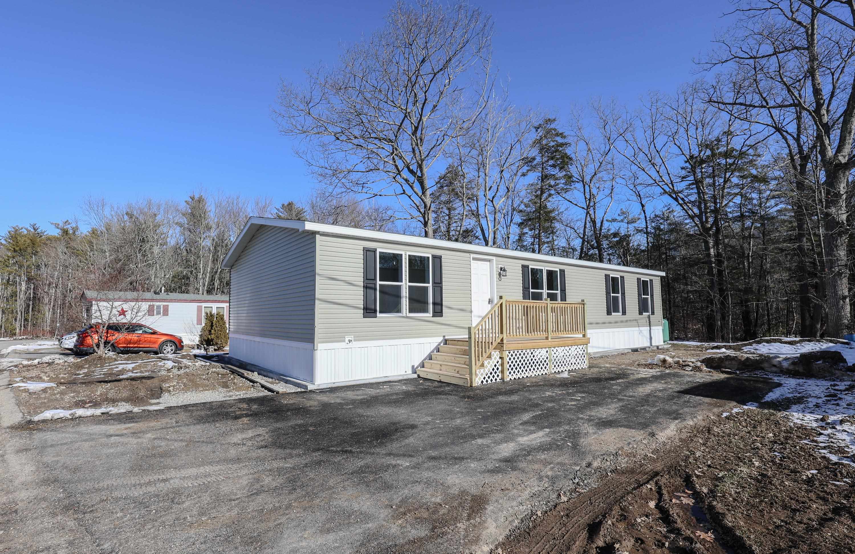 8 Hemlock Street Exeter, NH 03833 - Photo 1 of 36