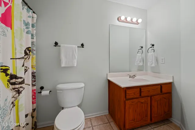 $299,998 | 9861 Alexanders Ridge Drive, Olive Branch, MS 38654