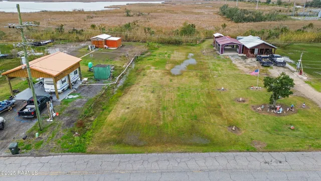$82,000 | 7938-7939 Shrimpers Row, Dulac, LA 70353
