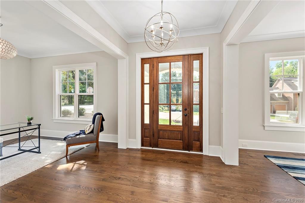 102 Meadowbrook Road Charlotte, NC 28211 - Photo 3 of 32 Gallery Image 3