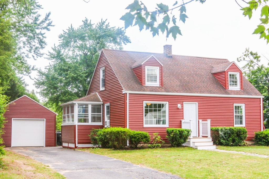 47 Felicia Street Springfield, MA 01104 - Photo 1 of 39 Gallery Image 1