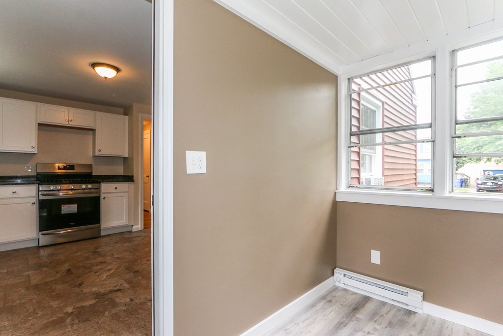 47 Felicia Street Springfield, MA 01104 - Photo 12 of 39 Gallery Image 12