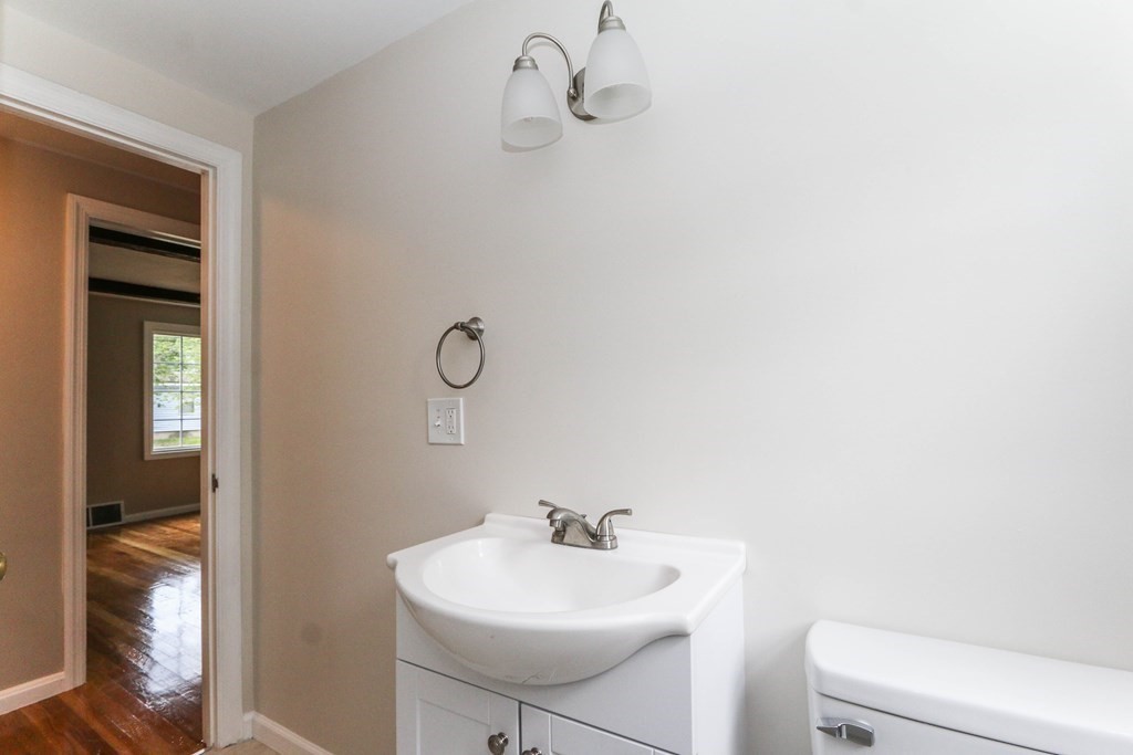 47 Felicia Street Springfield, MA 01104 - Photo 15 of 39 Gallery Image 15