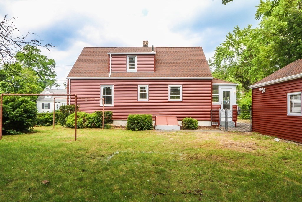 47 Felicia Street Springfield, MA 01104 - Photo 2 of 39 Gallery Image 2