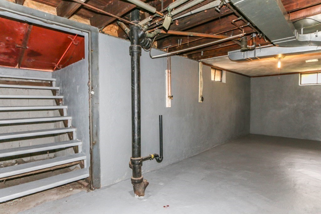 47 Felicia Street Springfield, MA 01104 - Photo 36 of 39 Gallery Image 36