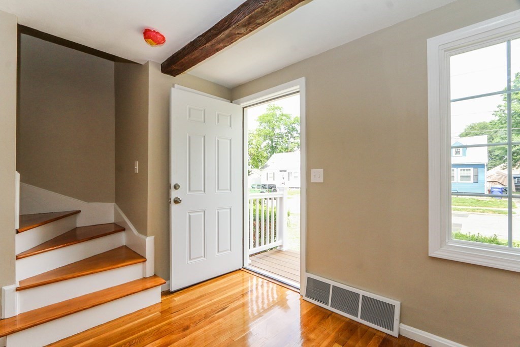 47 Felicia Street Springfield, MA 01104 - Photo 5 of 39 Gallery Image 5